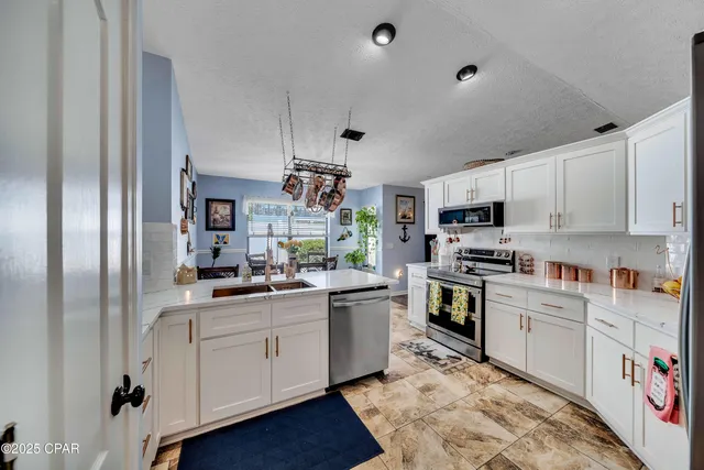 $685,900 | 625 Amberjack Drive, Panama City, FL 32408