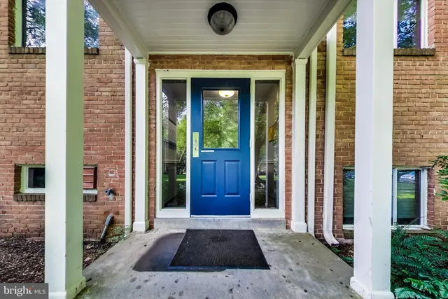 a view of a entryway of a house
