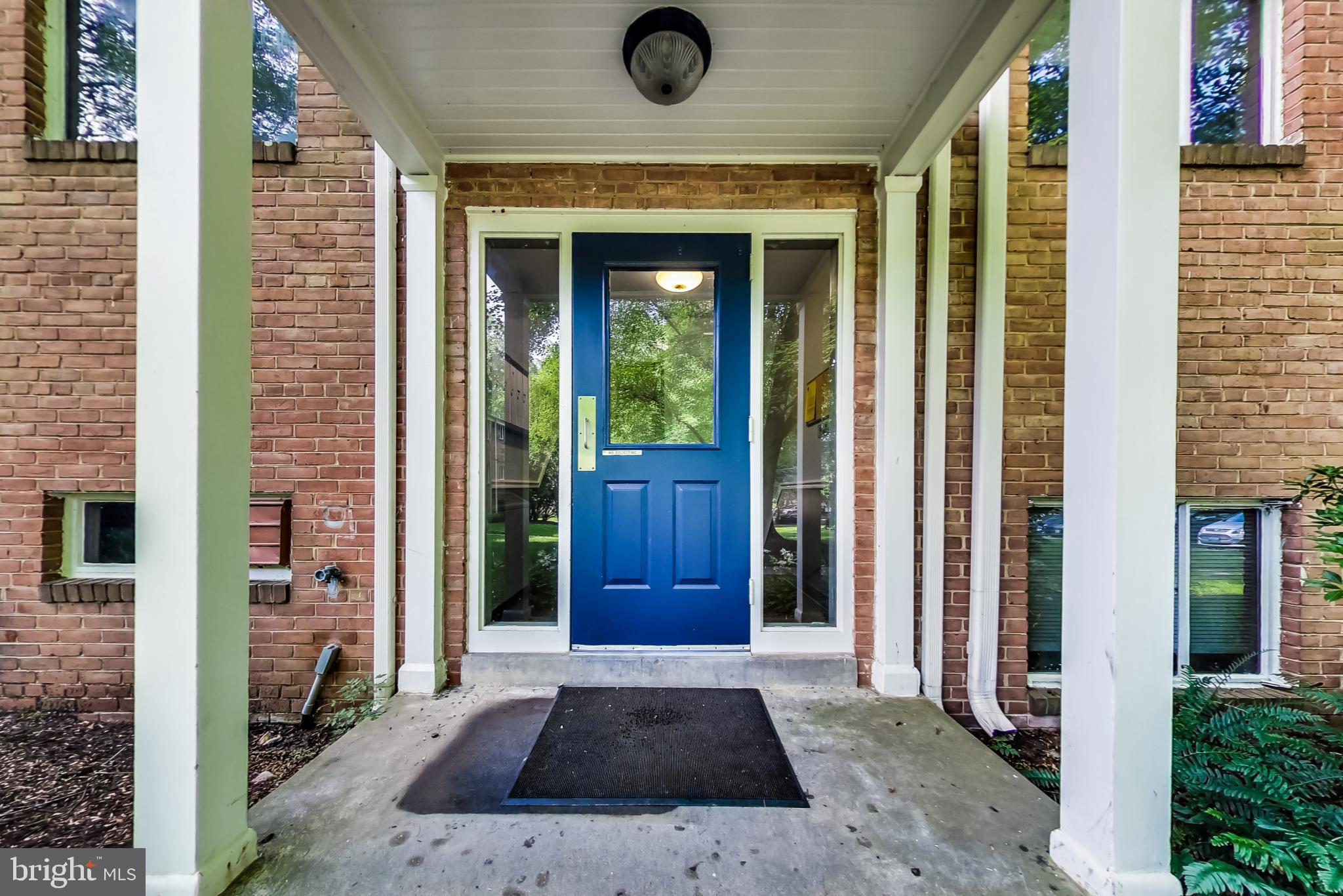 10501 Montrose Avenue, Unit 103 Bethesda, MD 20814 - Photo 5 of 27 a view of a entryway of a house