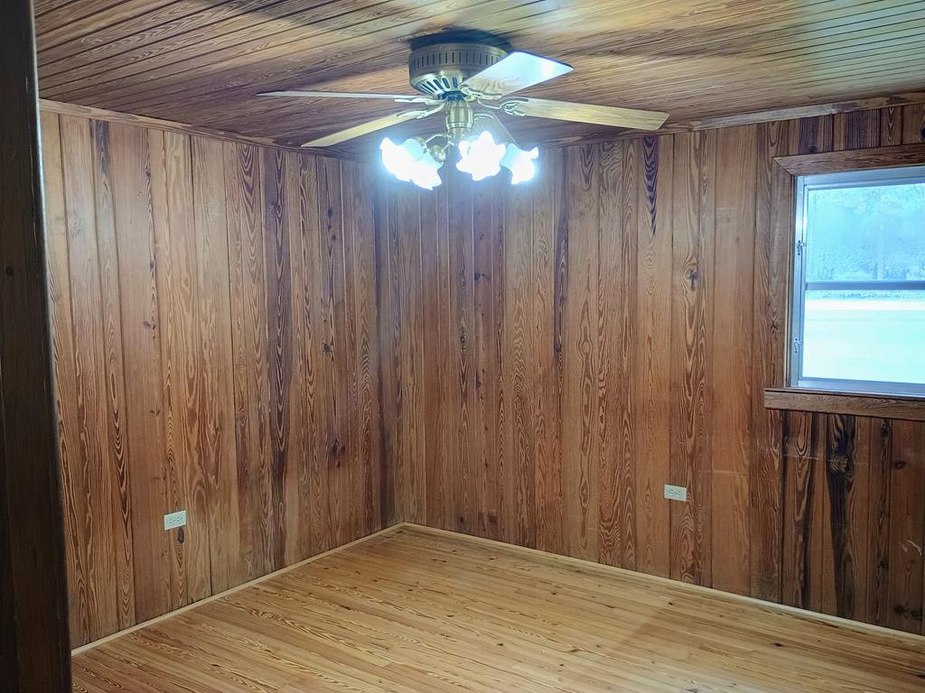 370 Mill Road Carrabelle, FL 32322 - Photo 17 of 34