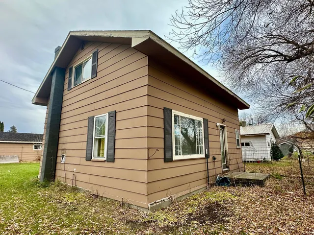 $85,000 | 222 Woodrow Street, Grygla, MN 56727