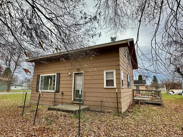 $85,000 | 222 Woodrow Street, Grygla, MN 56727