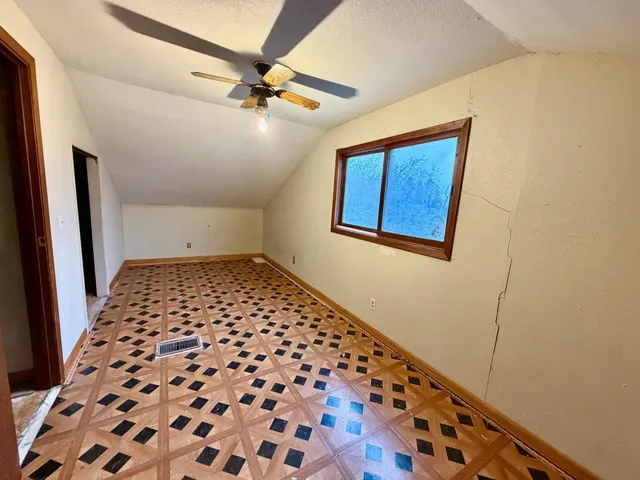 $85,000 | 222 Woodrow Street, Grygla, MN 56727