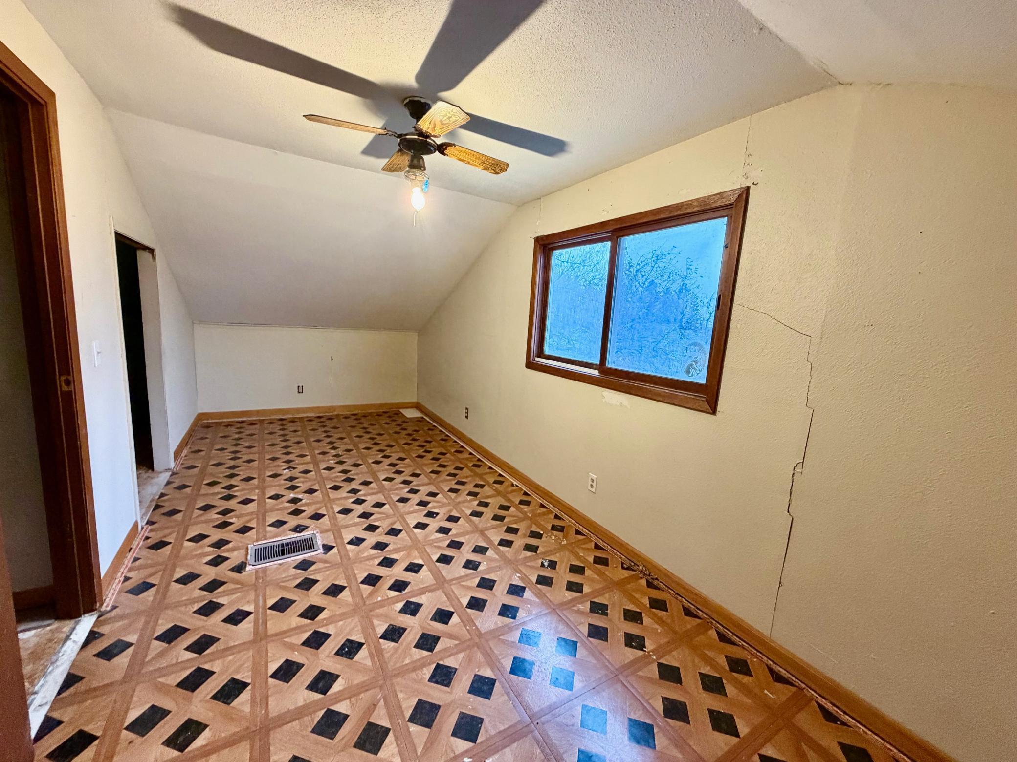 222 Woodrow Street Grygla, MN 56727 - Photo 10 of 11