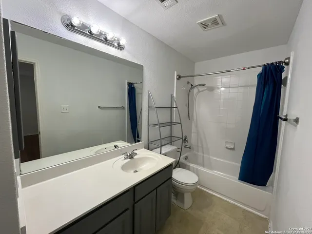 $1,900 | 15434 Grosbeak Pass, San Antonio, TX 78253