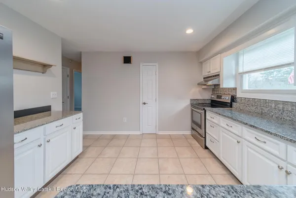 $499,900 | 37 Spaulding Lane, Saugerties, NY 12477