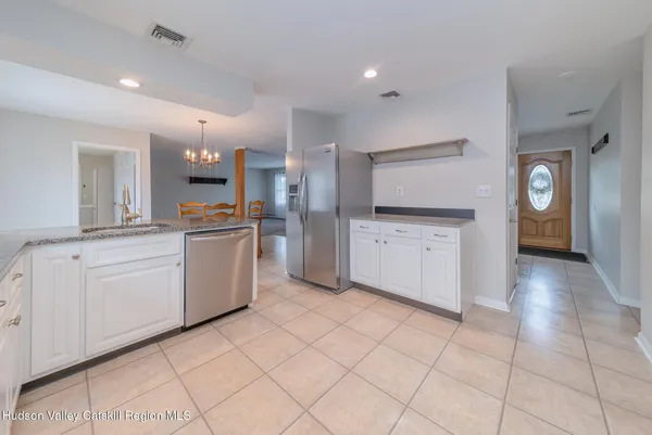 $499,900 | 37 Spaulding Lane, Saugerties, NY 12477