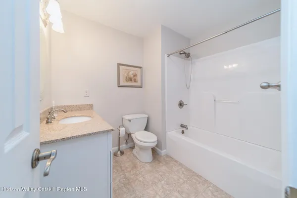 $499,900 | 37 Spaulding Lane, Saugerties, NY 12477