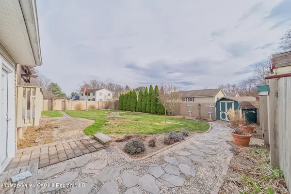 $499,900 | 37 Spaulding Lane, Saugerties, NY 12477