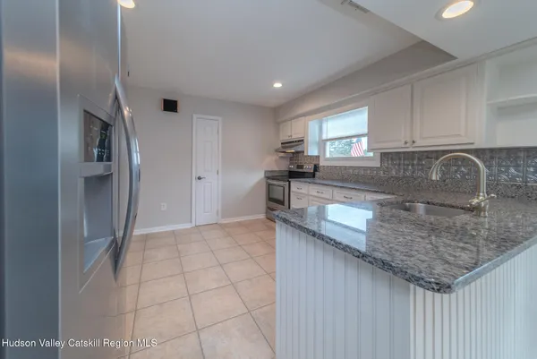 $499,900 | 37 Spaulding Lane, Saugerties, NY 12477