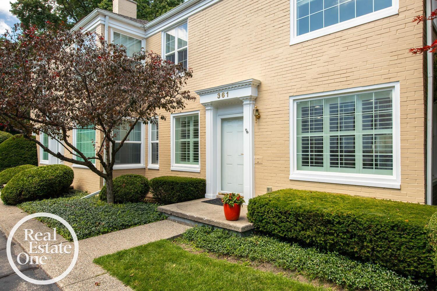 361 Neff Road Grosse Pointe, MI 48230 - Photo 3 of 21 50158037-729FD3A7-D25F-4539-BC6A-4A32FAA916B3.JPG