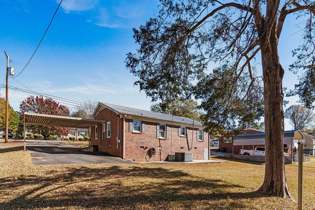 205 Lakeview Heights Union, SC 29379 - Photo 24 of 27