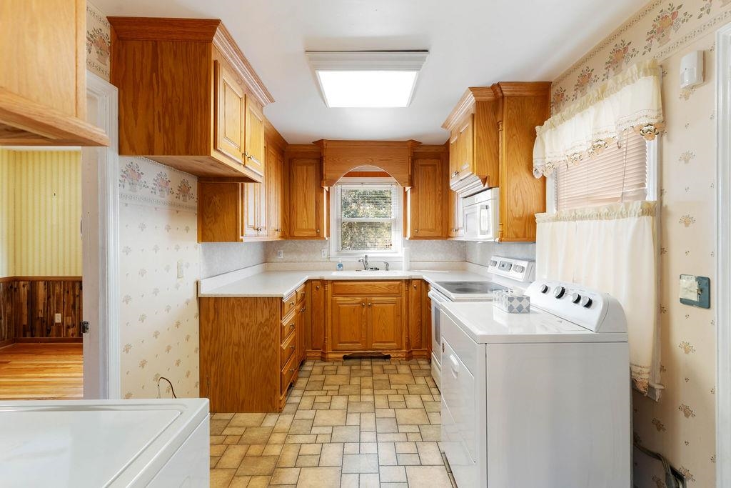 205 Lakeview Heights Union, SC 29379 - Photo 10 of 27