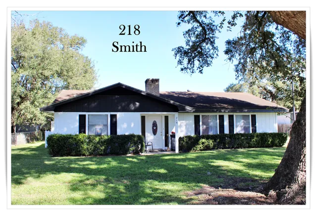 $2,500 | 218 Smith Street, Columbus, TX 78934