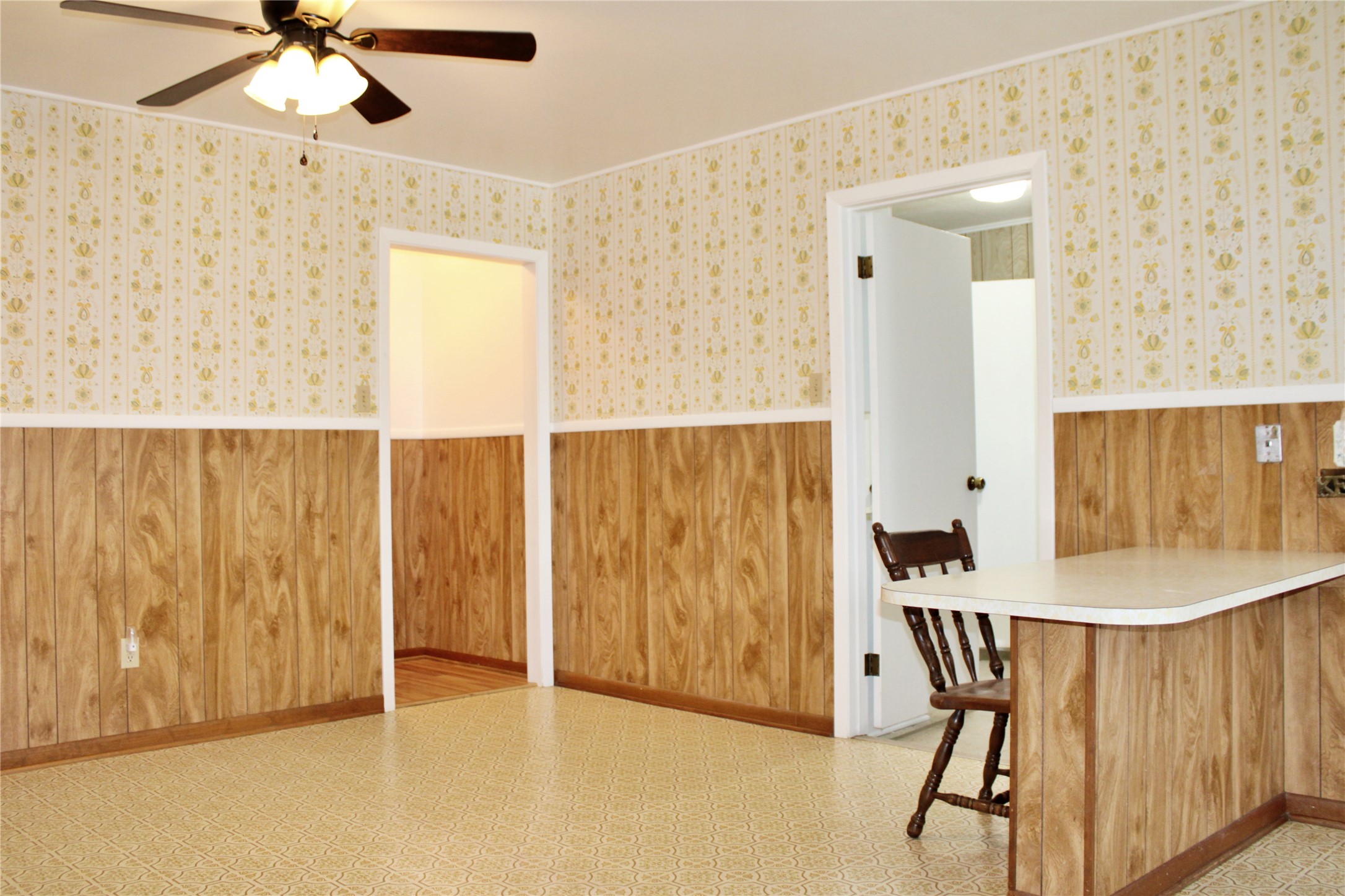 218 Smith Street Columbus, TX 78934 - Photo 11 of 36