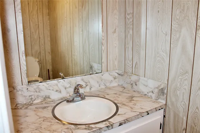 $2,500 | 218 Smith Street, Columbus, TX 78934