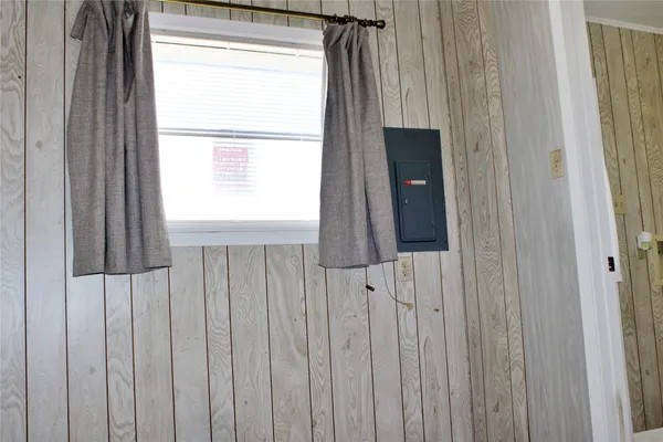 $2,300 | 218 Smith Street, Columbus, TX 78934