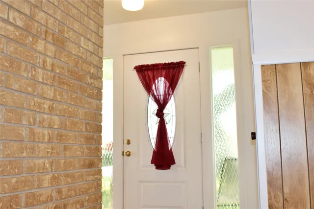 $2,500 | 218 Smith Street, Columbus, TX 78934