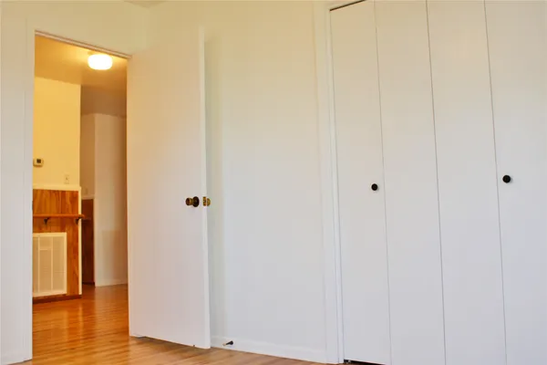 $2,300 | 218 Smith Street, Columbus, TX 78934