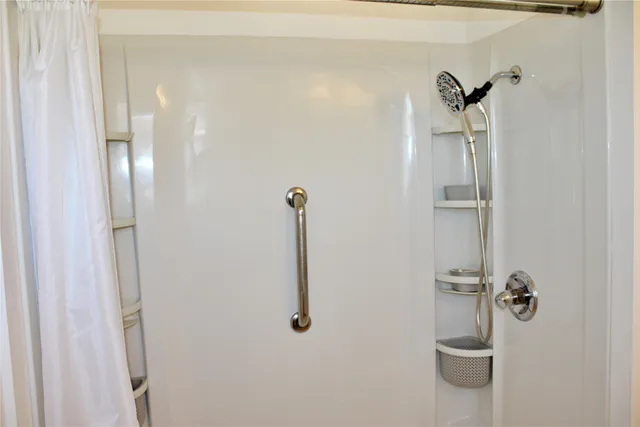 $2,500 | 218 Smith Street, Columbus, TX 78934