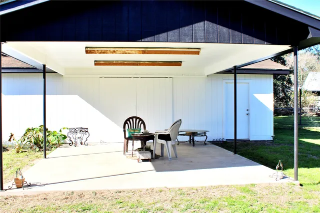 $2,500 | 218 Smith Street, Columbus, TX 78934