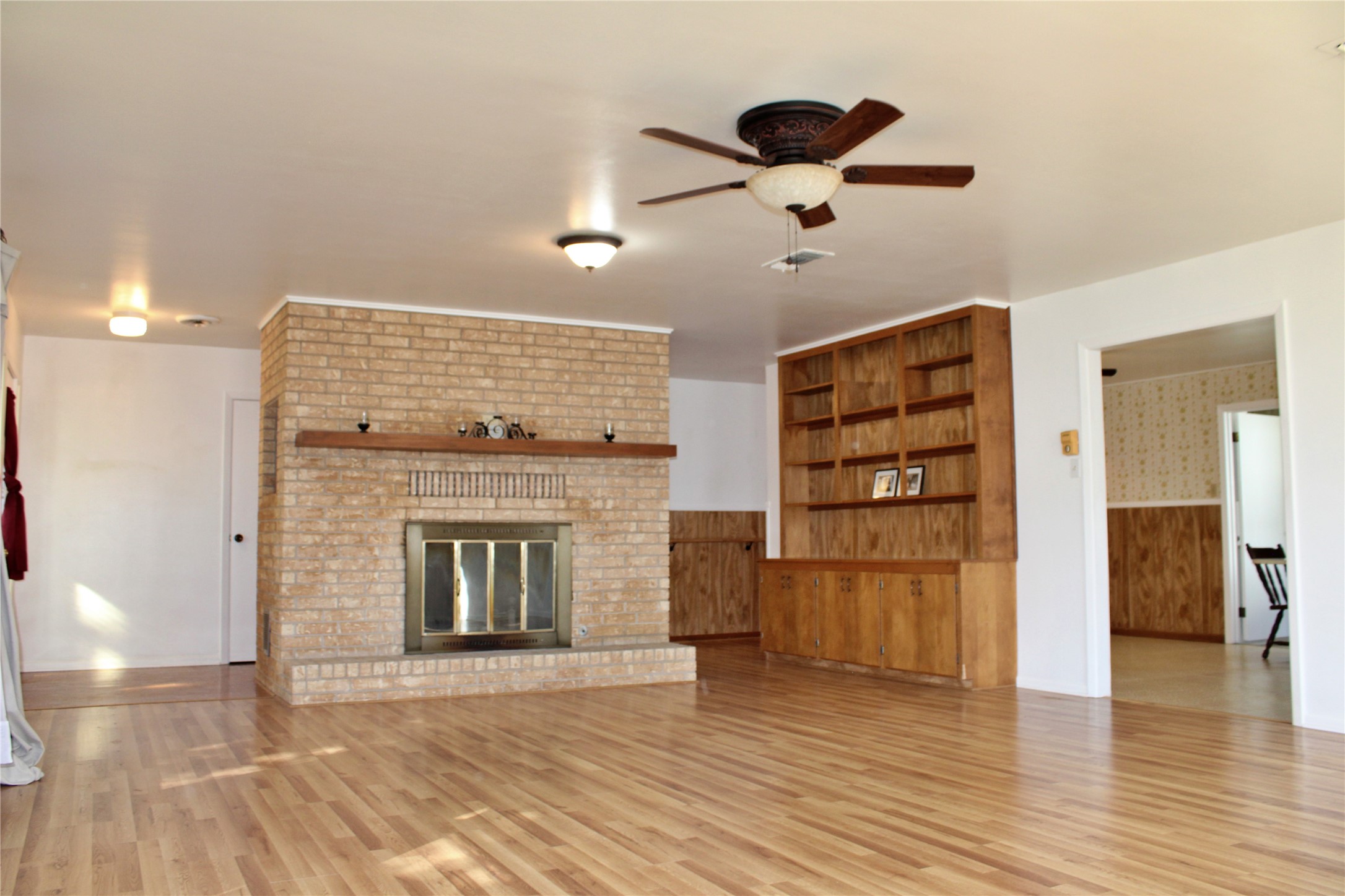 218 Smith Street Columbus, TX 78934 - Photo 5 of 36