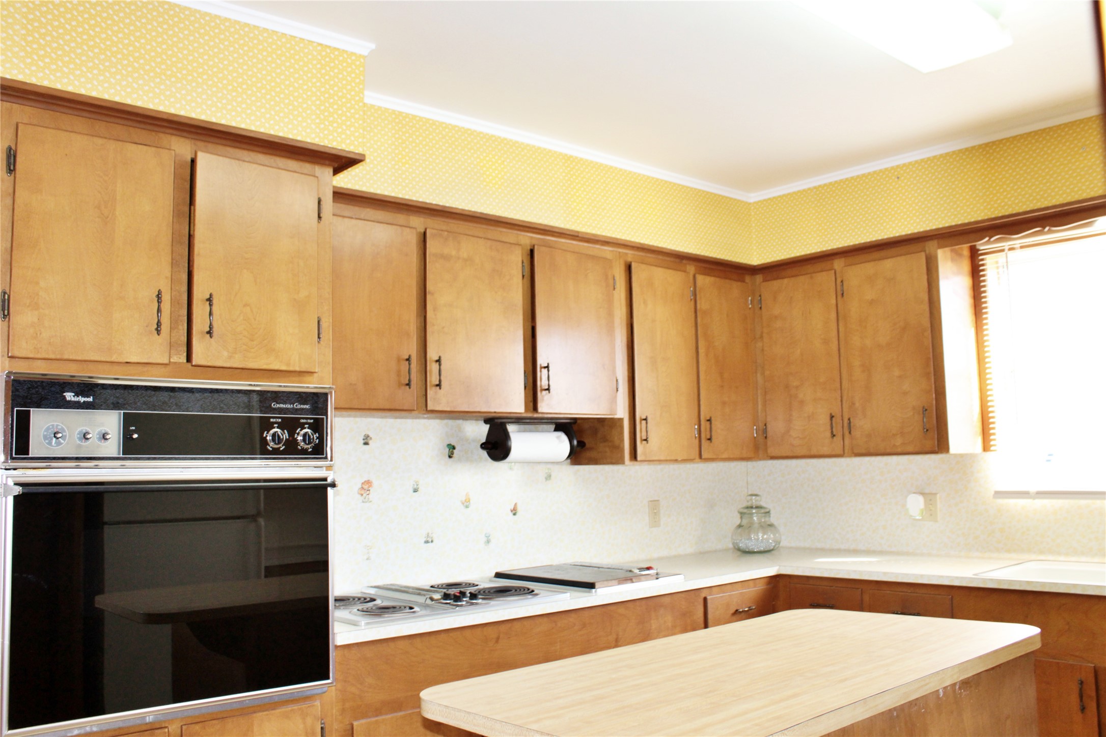 218 Smith Street Columbus, TX 78934 - Photo 8 of 36