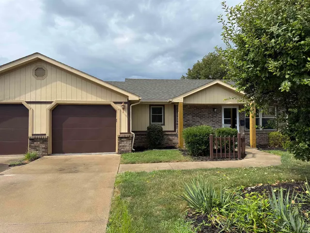 $675,000 | 1127 Southampton Drive, Decatur, IN 46733