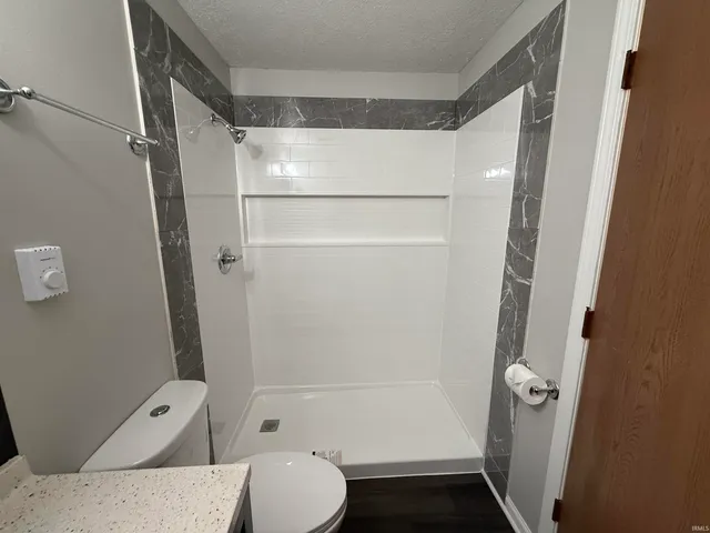 $675,000 | 1127 Southampton Drive, Decatur, IN 46733