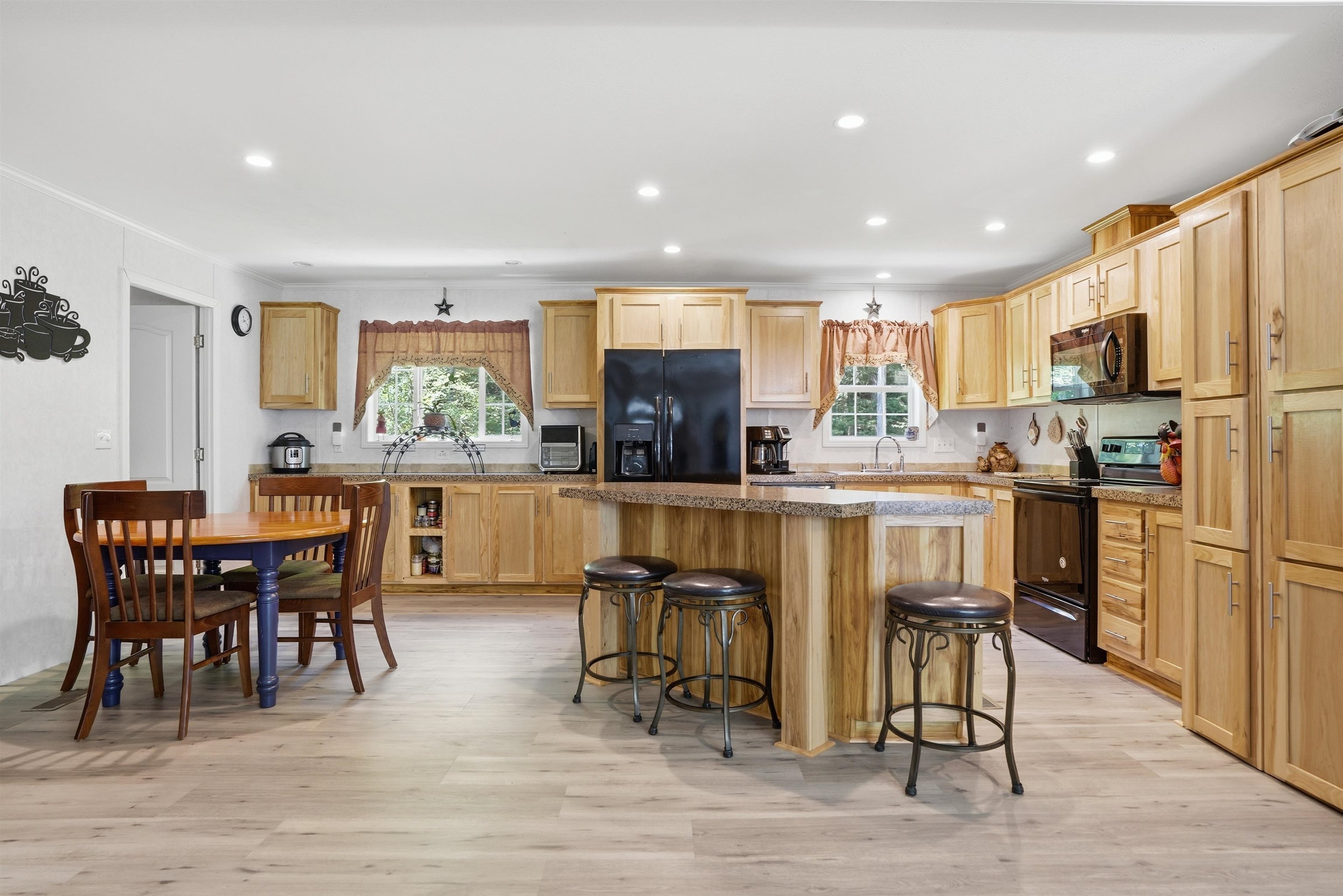 243 Buckley Road Weare, NH 03281 - Photo 7 of 55