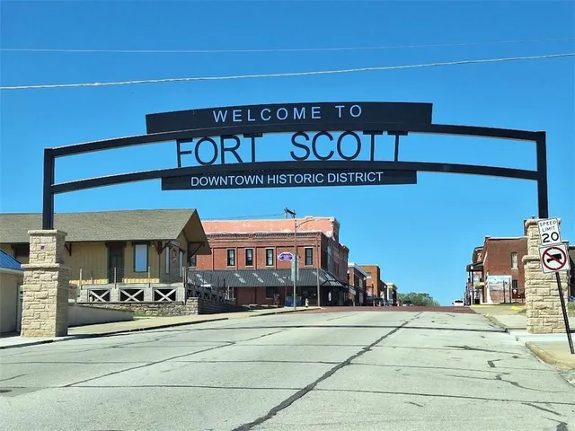 $540,000 | 2096 Indian Road, Fort Scott, KS 66701