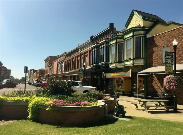 $540,000 | 2096 Indian Road, Fort Scott, KS 66701