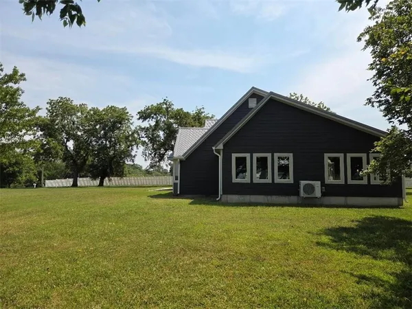 $499,000 | 2096 Indian Road, Fort Scott, KS 66701