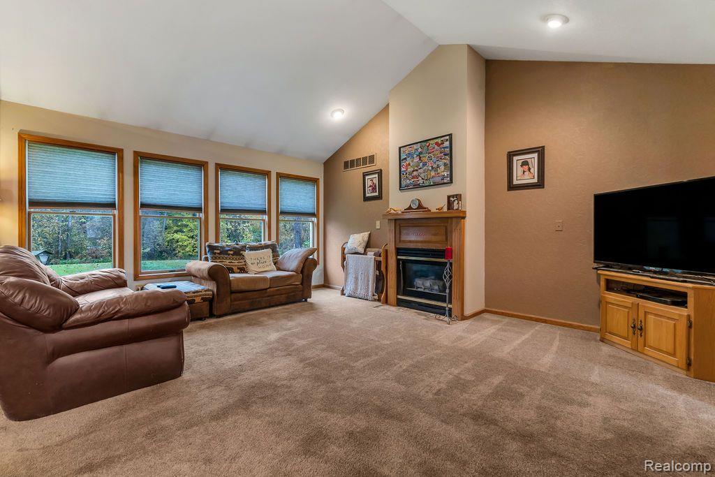 8092 South Nichols Road Gaines, MI 48436 - Photo 11 of 33 Gallery Image 11