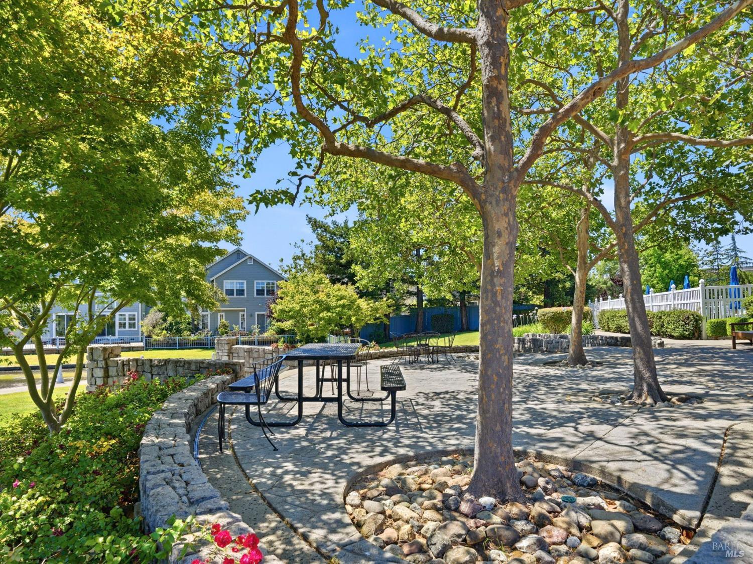 3 Lagoon Court San Rafael, CA 94903 - Photo 28 of 42 Clubhouse grounds