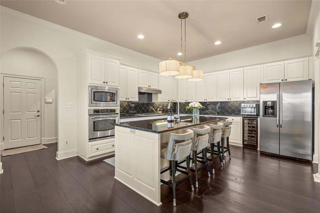 3633 Crestline Road Fort Worth, TX 76107 - Photo 12 of 28 Gallery Image 12