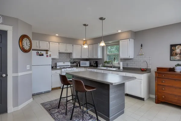 $499,900 | 5909 North Violet View Drive, Milton, WI 53563