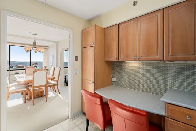 $1,100,000 | 250 Hammond Pond Parkway, Unit 1205N, Newton, MA 02467