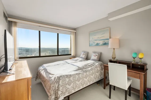 $1,100,000 | 250 Hammond Pond Parkway, Unit 1205N, Newton, MA 02467