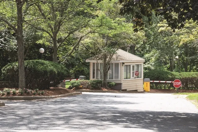 $1,100,000 | 250 Hammond Pond Parkway, Unit 1205N, Newton, MA 02467