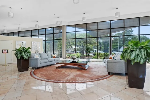 $1,100,000 | 250 Hammond Pond Parkway, Unit 1205N, Newton, MA 02467