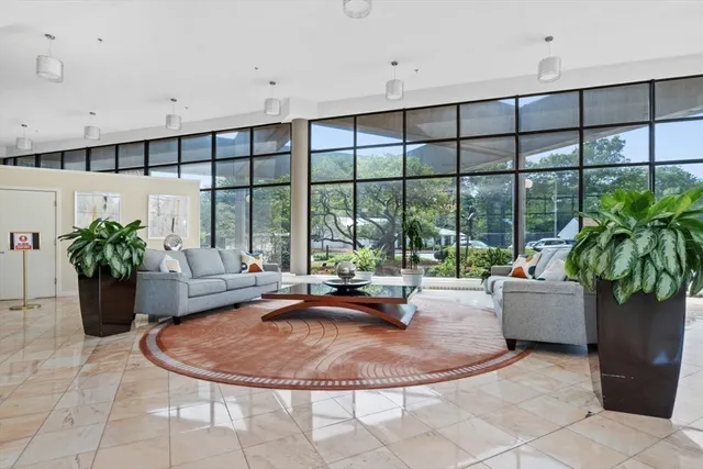 $1,100,000 | 250 Hammond Pond Parkway, Unit 1205N, Newton, MA 02467