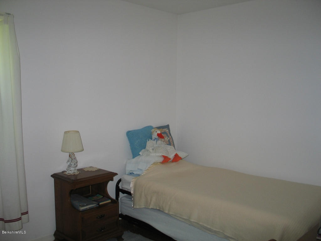 1258 North Hoosac Road Williamstown, MA 01267 - Photo 6 of 11 Bedroom #2