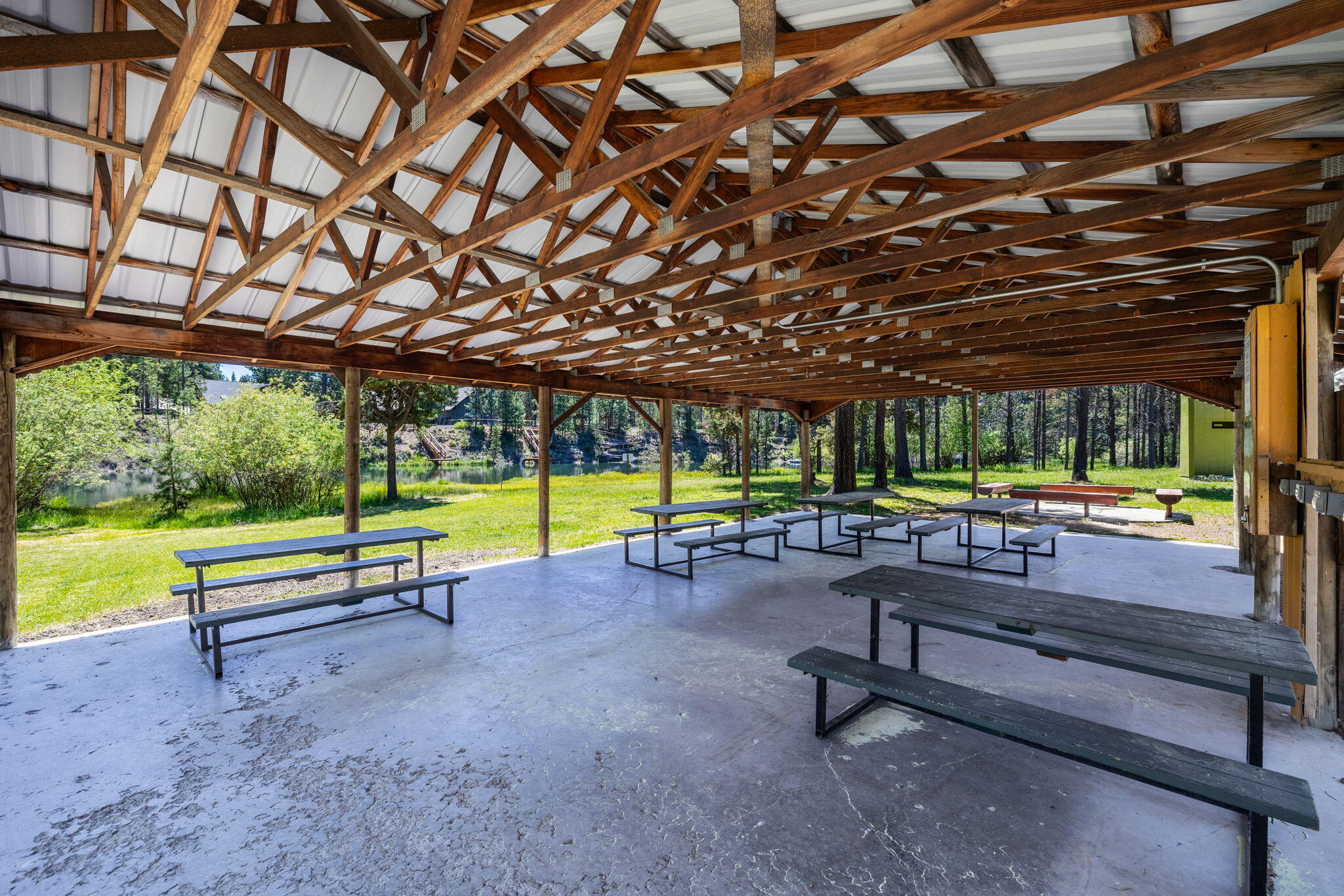 17065 Laguna Road Bend, OR 97707 - Photo 10 of 20 Picnic tables for you