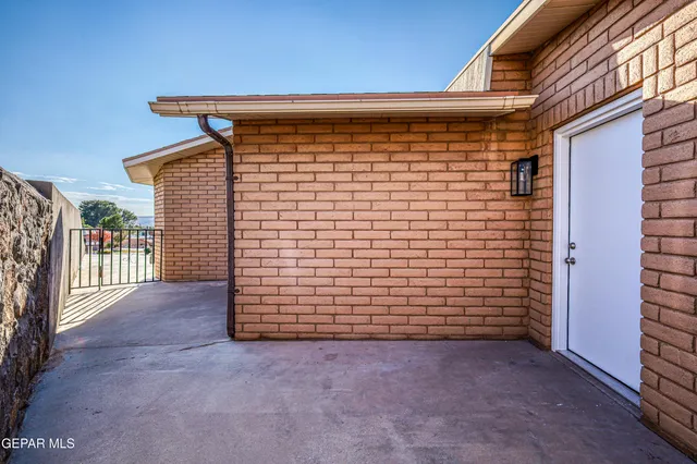 $468,500 | 293 Atlantic Road, Unit A & B, El Paso, TX 79922