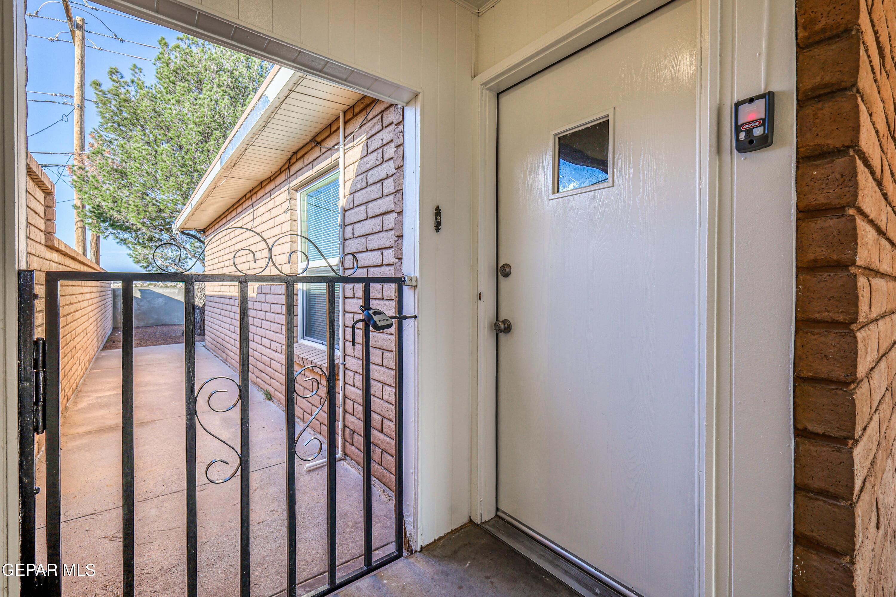 293 Atlantic Road, Unit A & B El Paso, TX 79922 - Photo 16 of 111 IMG_6726_HDR