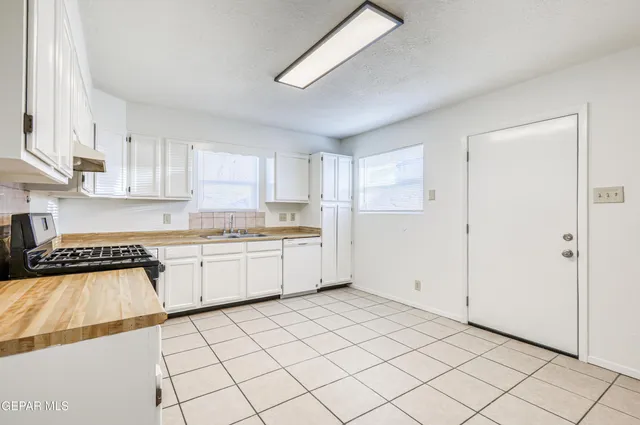 $468,500 | 293 Atlantic Road, Unit A & B, El Paso, TX 79922