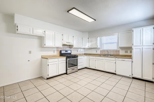 $468,500 | 293 Atlantic Road, Unit A & B, El Paso, TX 79922