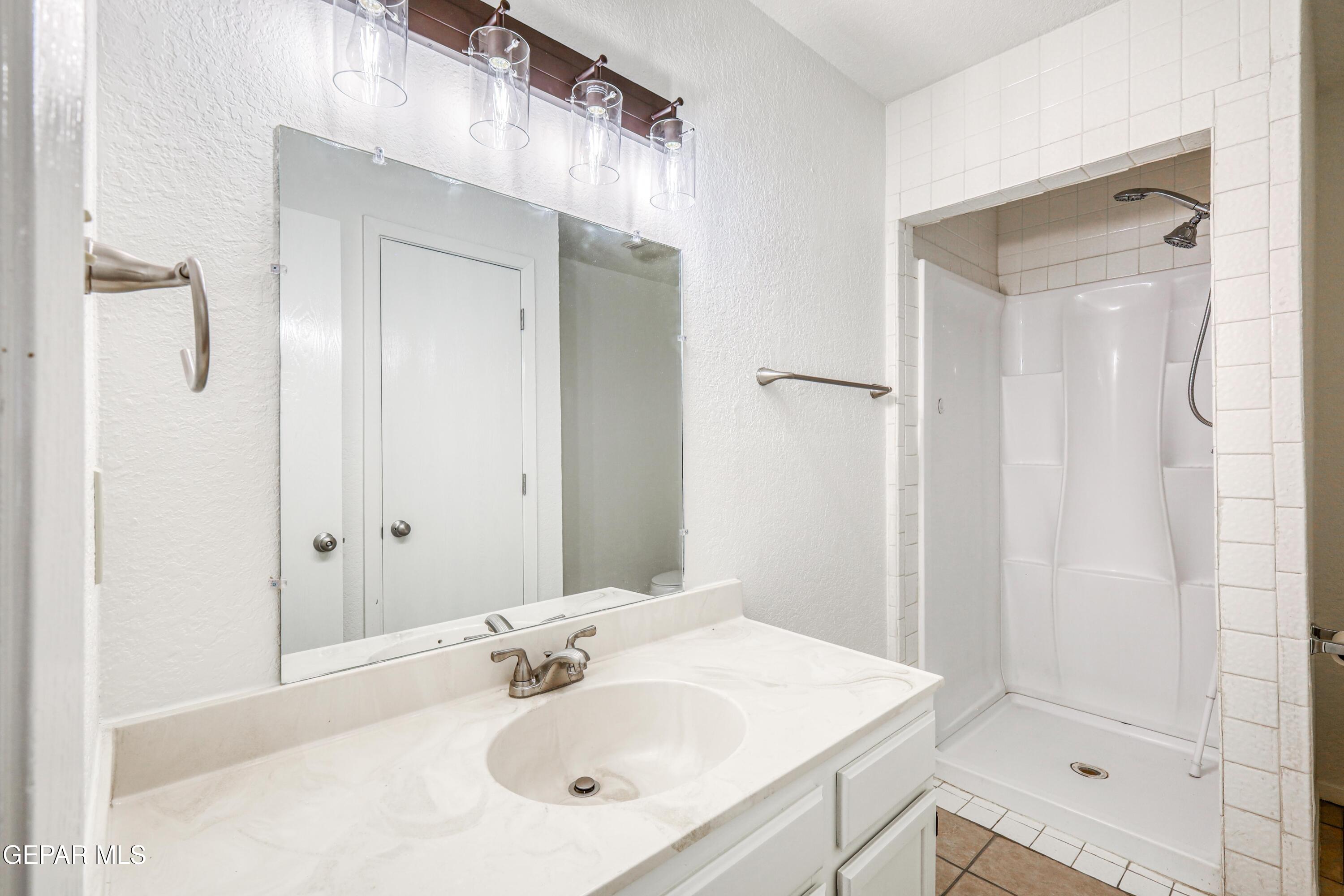 293 Atlantic Road, Unit A & B El Paso, TX 79922 - Photo 38 of 111 IMG_6851_HDR