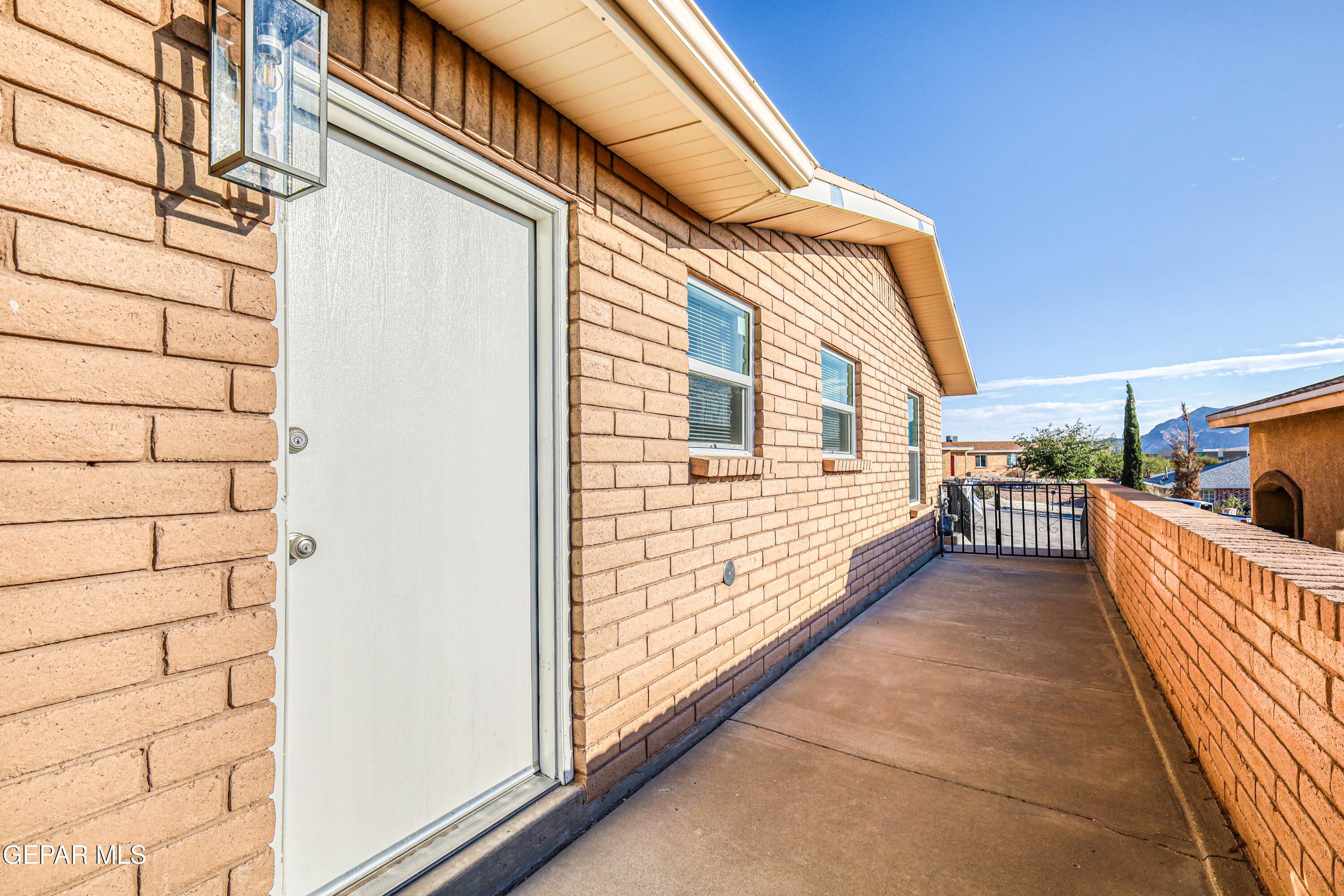 293 Atlantic Road, Unit A & B El Paso, TX 79922 - Photo 54 of 111 IMG_6981_HDR